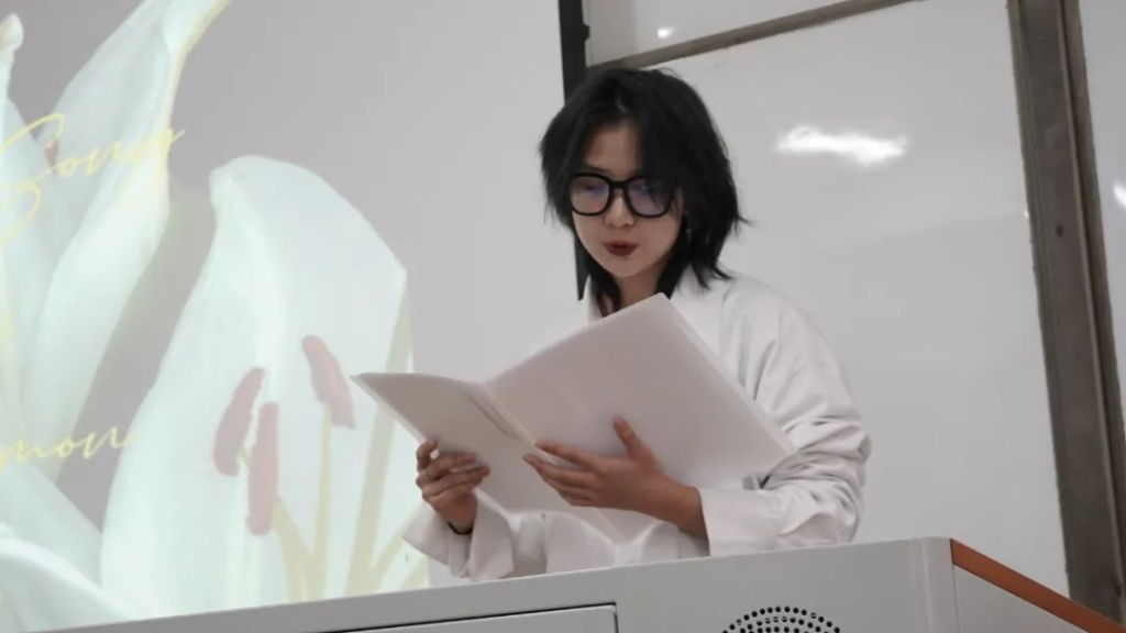 湖(hú)南(nan)工(gong)商(shang)大(da)學(xué)&雅言翻譯第一(yi)屆“昆仲之(zhi)聲”圓滿完成(cheng)！